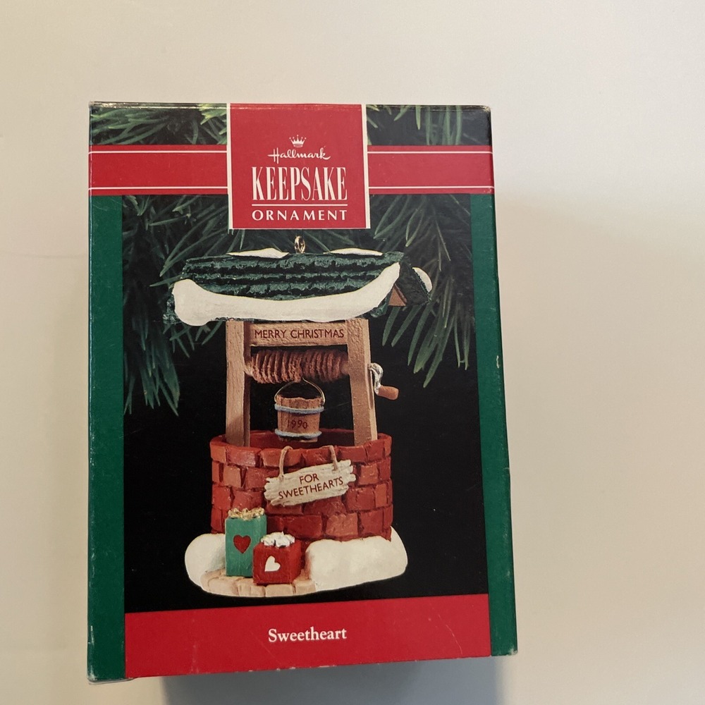 Hallmark Keepsake Sweetheart Wishing Well Christmas Ornament‎ 1990